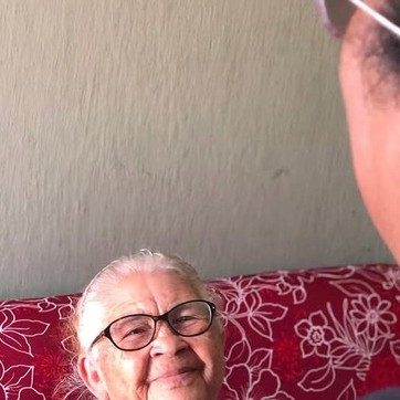 Visita a uma senhora internada em um hospital